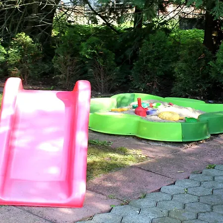 In Schoener Garten, Cleaning Included *